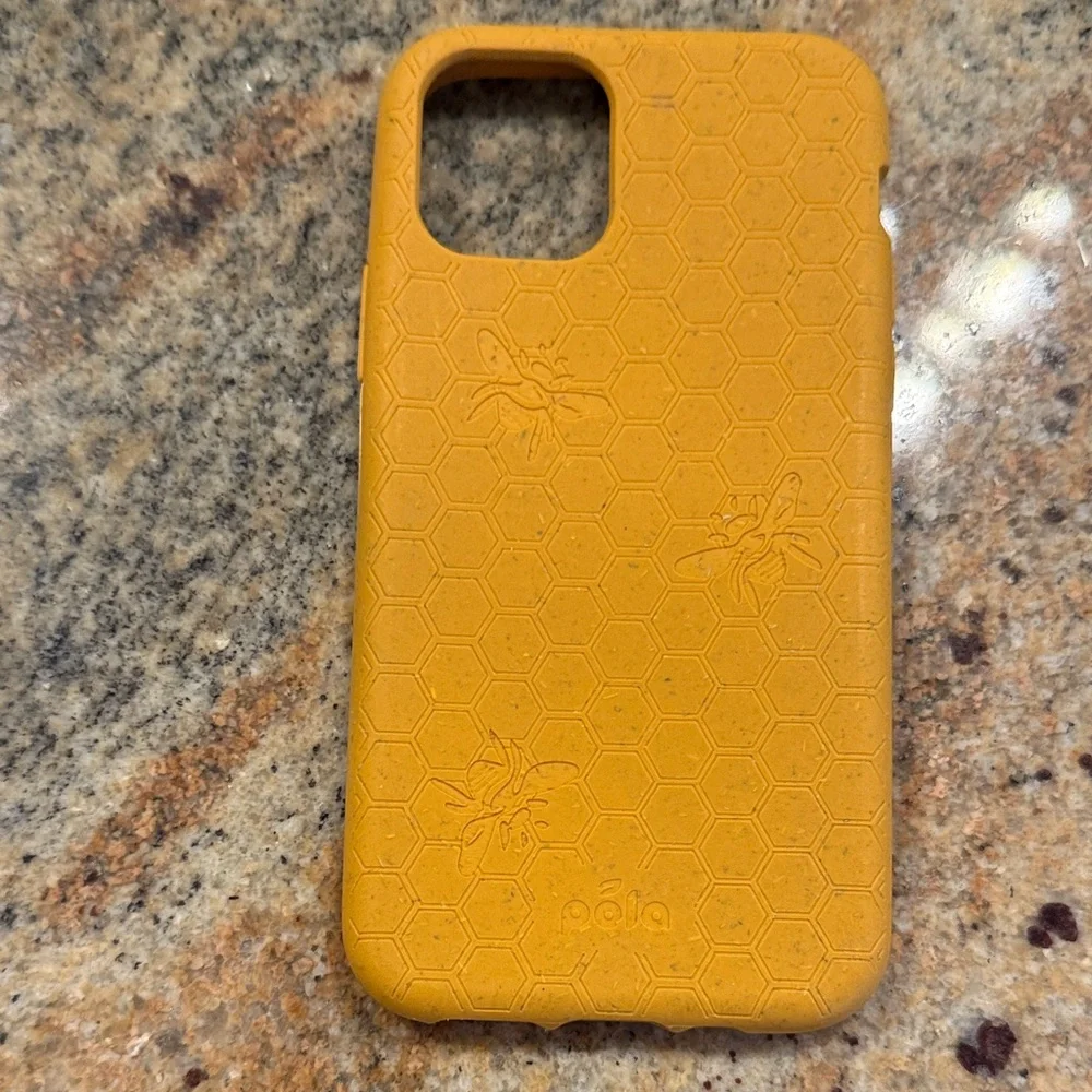 Pela case iPhone 11
